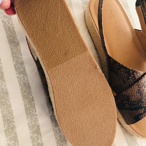 Sandals - Picture 2 of 3